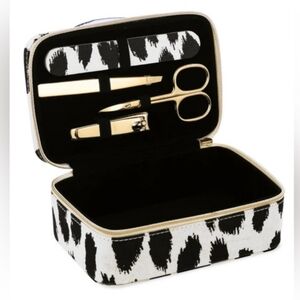 Kate Spade Manicure Set Of5:Nail File,Tweezers,Cuticle Scissors,Nail Clipper,Bag